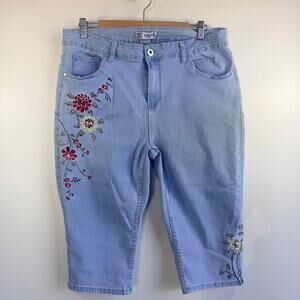 SandPiper Floral Embroidered Denim Capri Jeggings Size 18W(Plus)